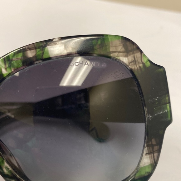 🌟flash sale 🌟Chanel Sunglasses - Picture 6 of 8